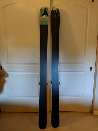 Atomic Ritual Skis
