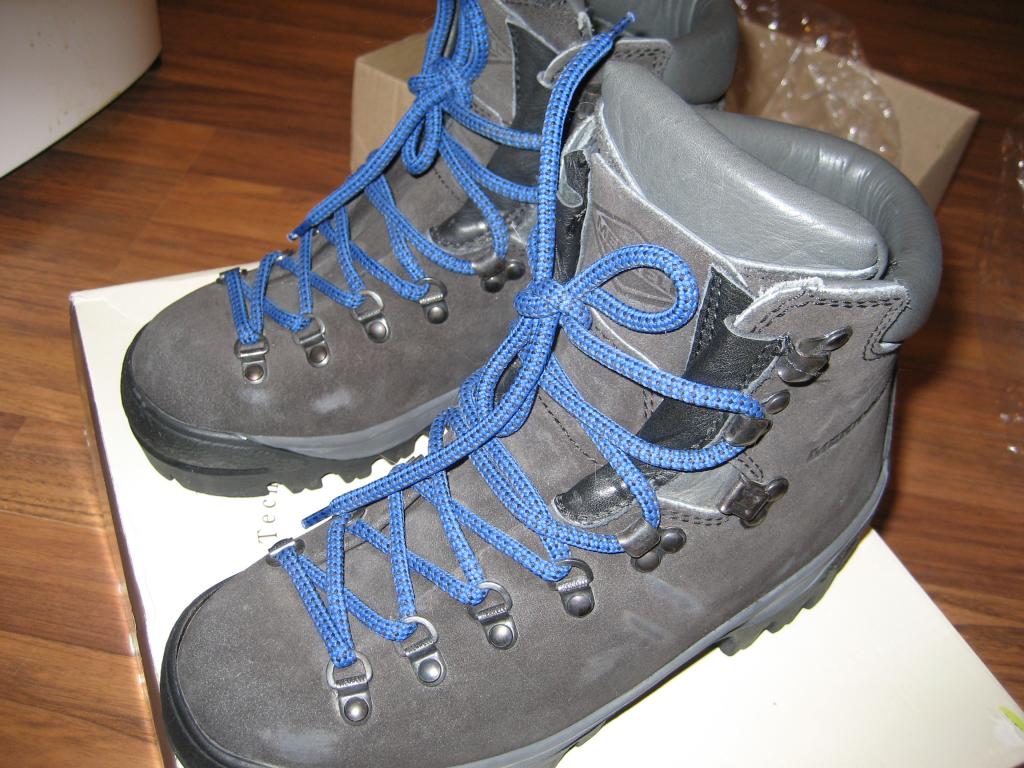 Merrell Liberty Ridge Hiking Boots Women's Size (medium)