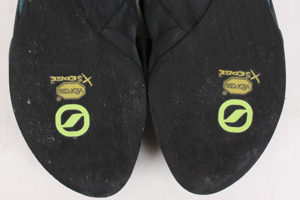 vapor v climbing shoe